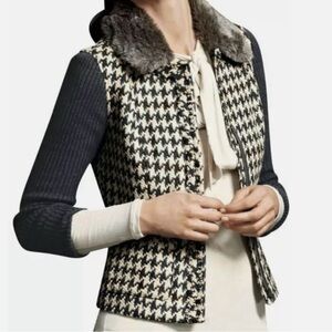 CAbi Style #978 Houndstooth Mixer Blazer Sweater Jacket with Faux Fur Collar